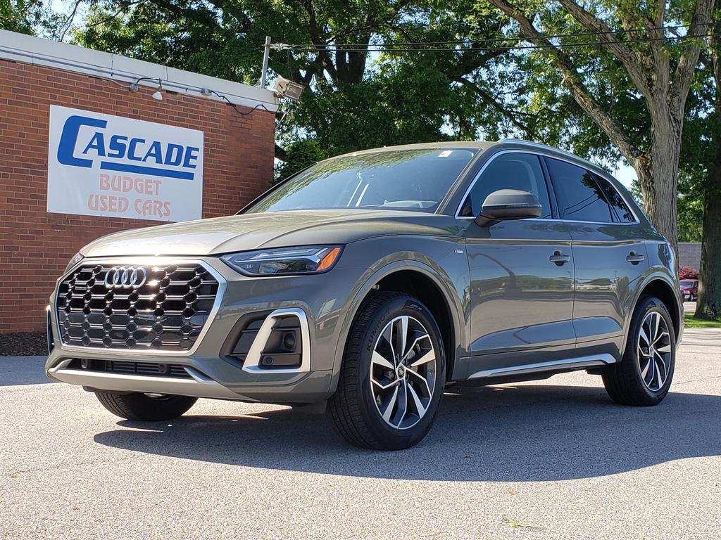 2023 Audi Q5 45 Premium's photo