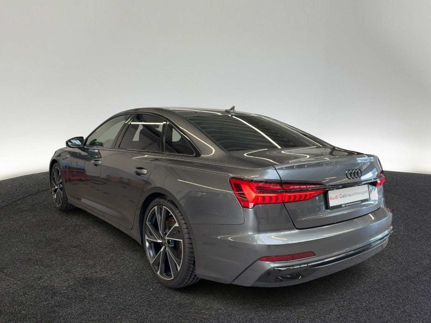 Bild über Audi A6 Limousine S line 45 TFSI quattro S tronic - für weitere Informationen kontaktieren Sie den Audi Partner