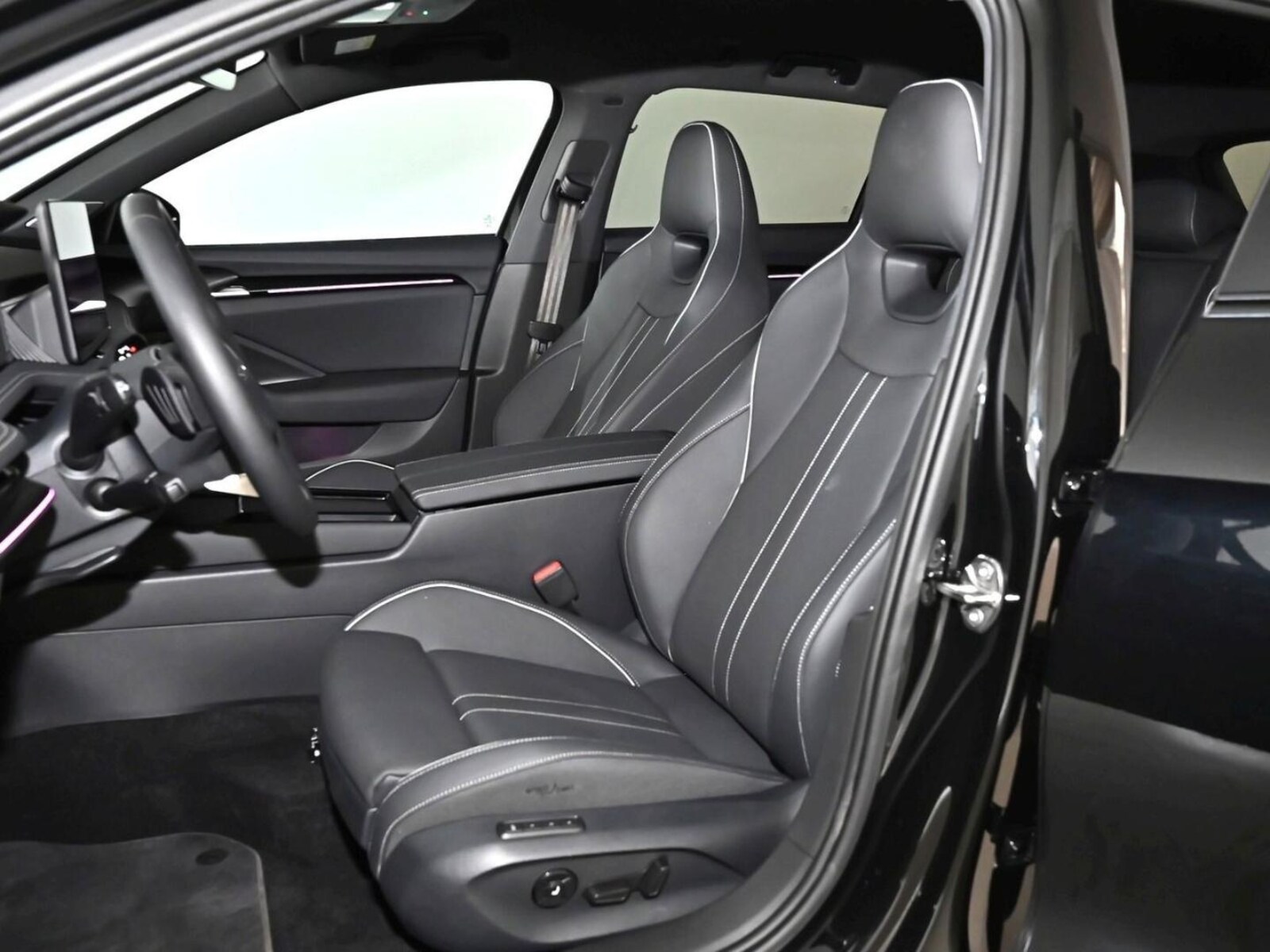 Škoda Superb Combi – Bild 11