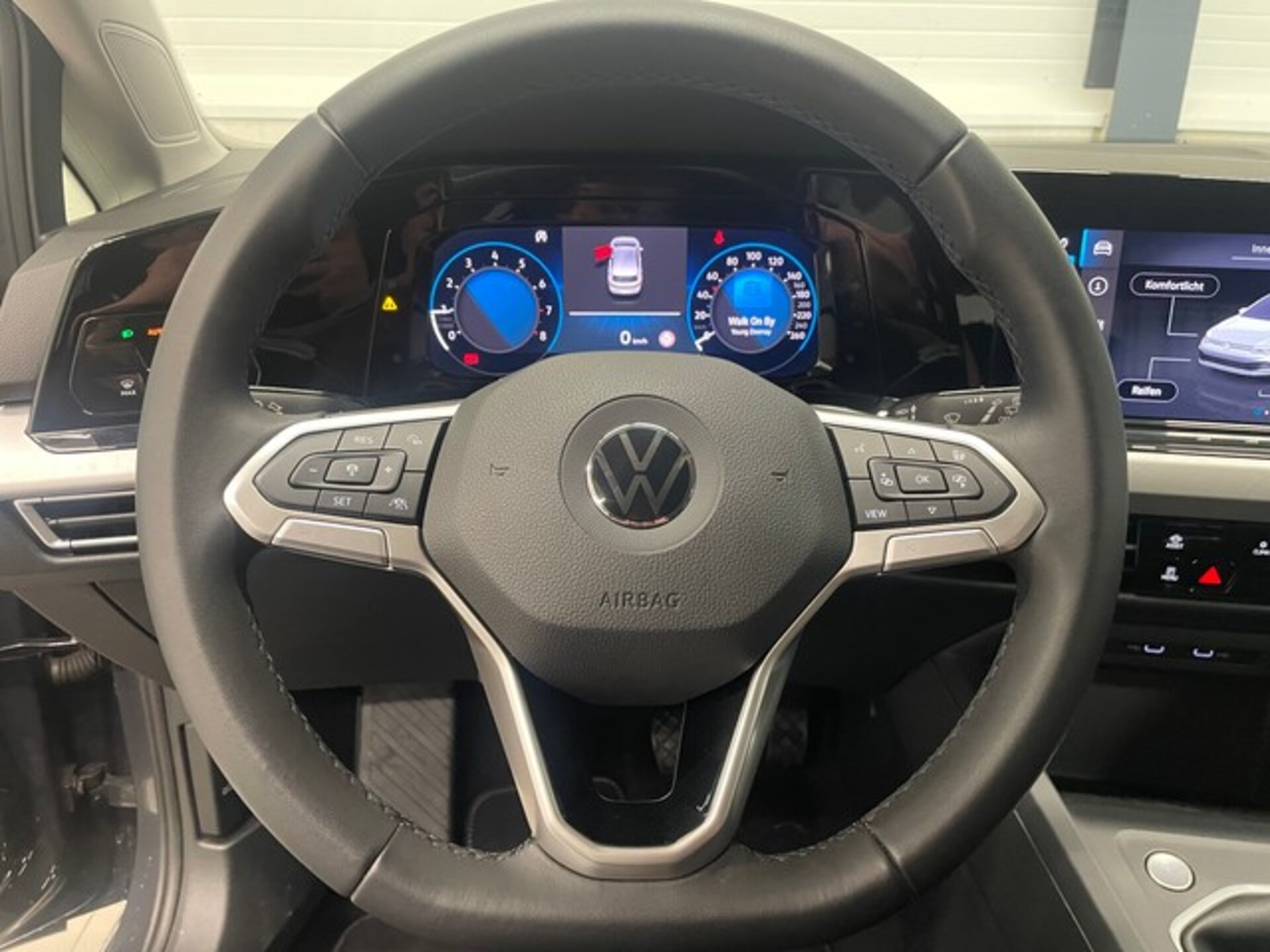 Volkswagen Golf Life