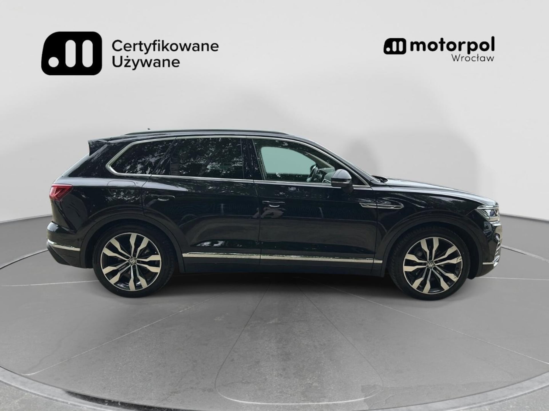 Volkswagen Touareg Model bazowy