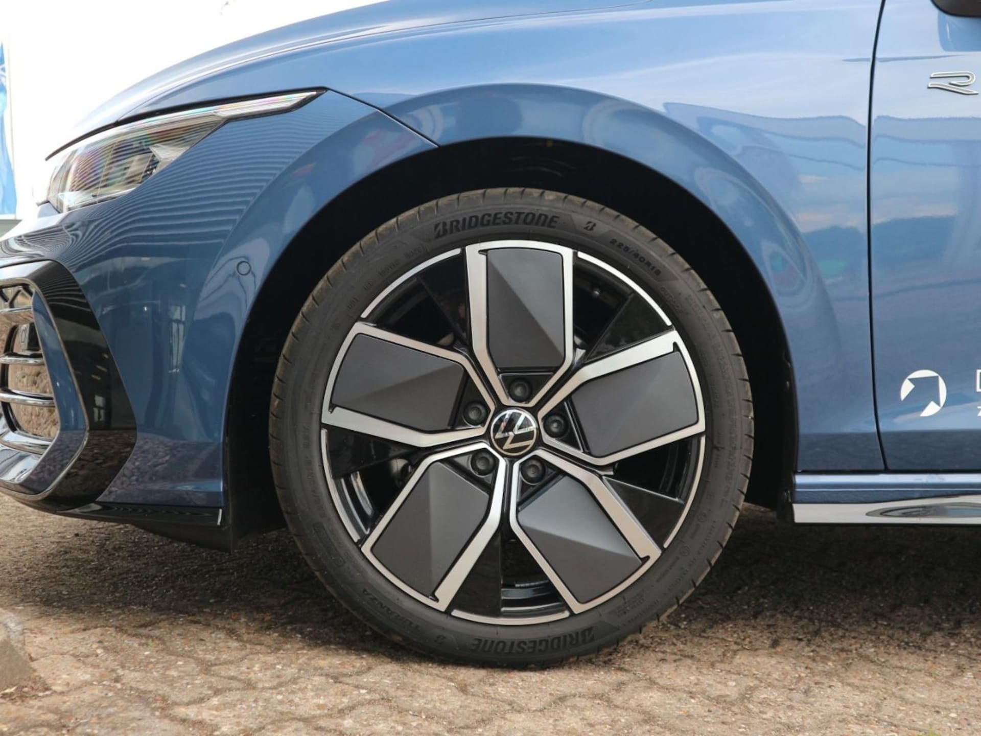 Volkswagen Golf Variant R-Line