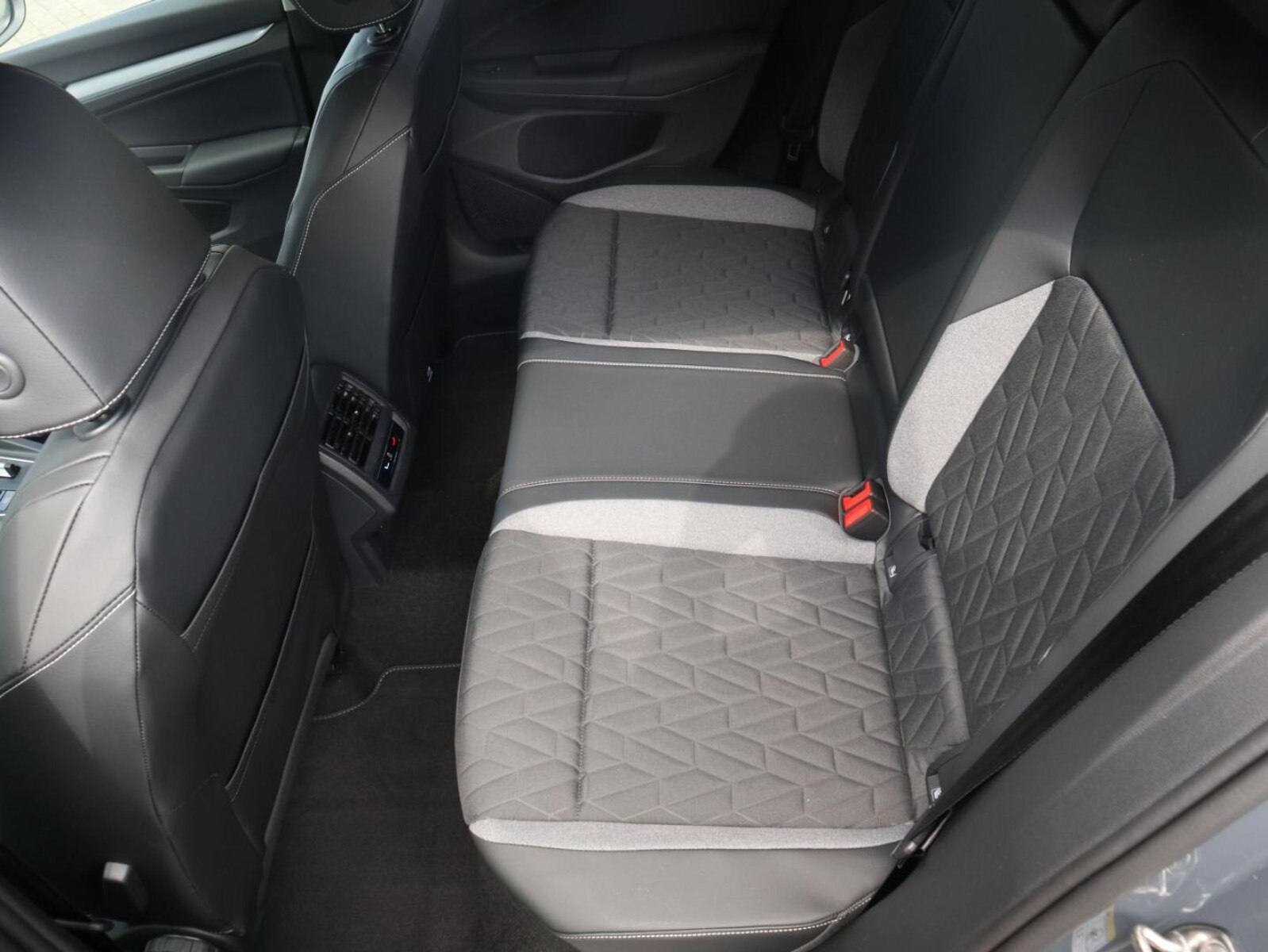 Volkswagen Golf – Bild 9