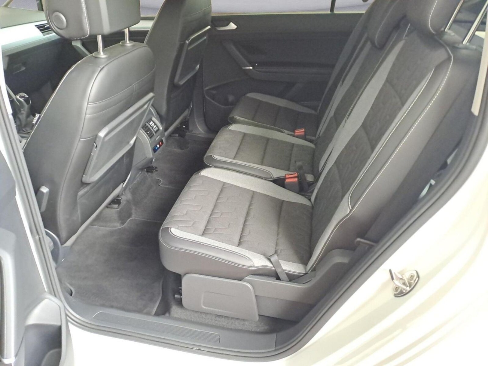 Volkswagen Touran – Bild 14