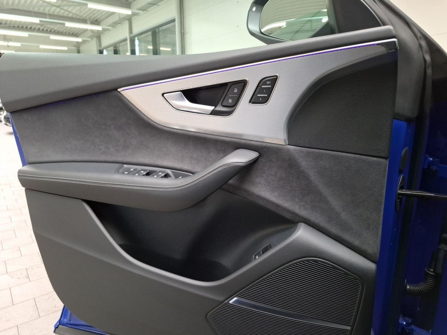 Image about Audi RS Q8 TFSI quattro tiptronic