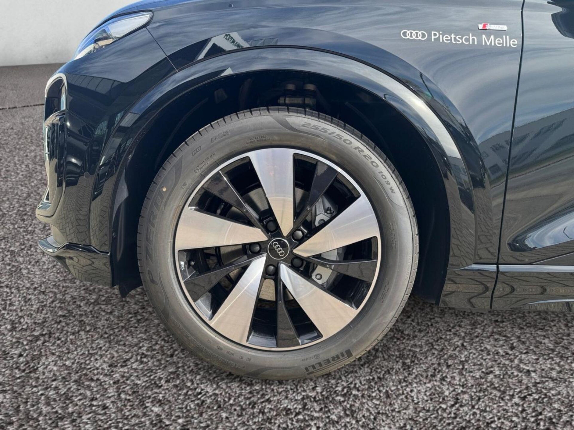Audi Q6 SUV e-tron