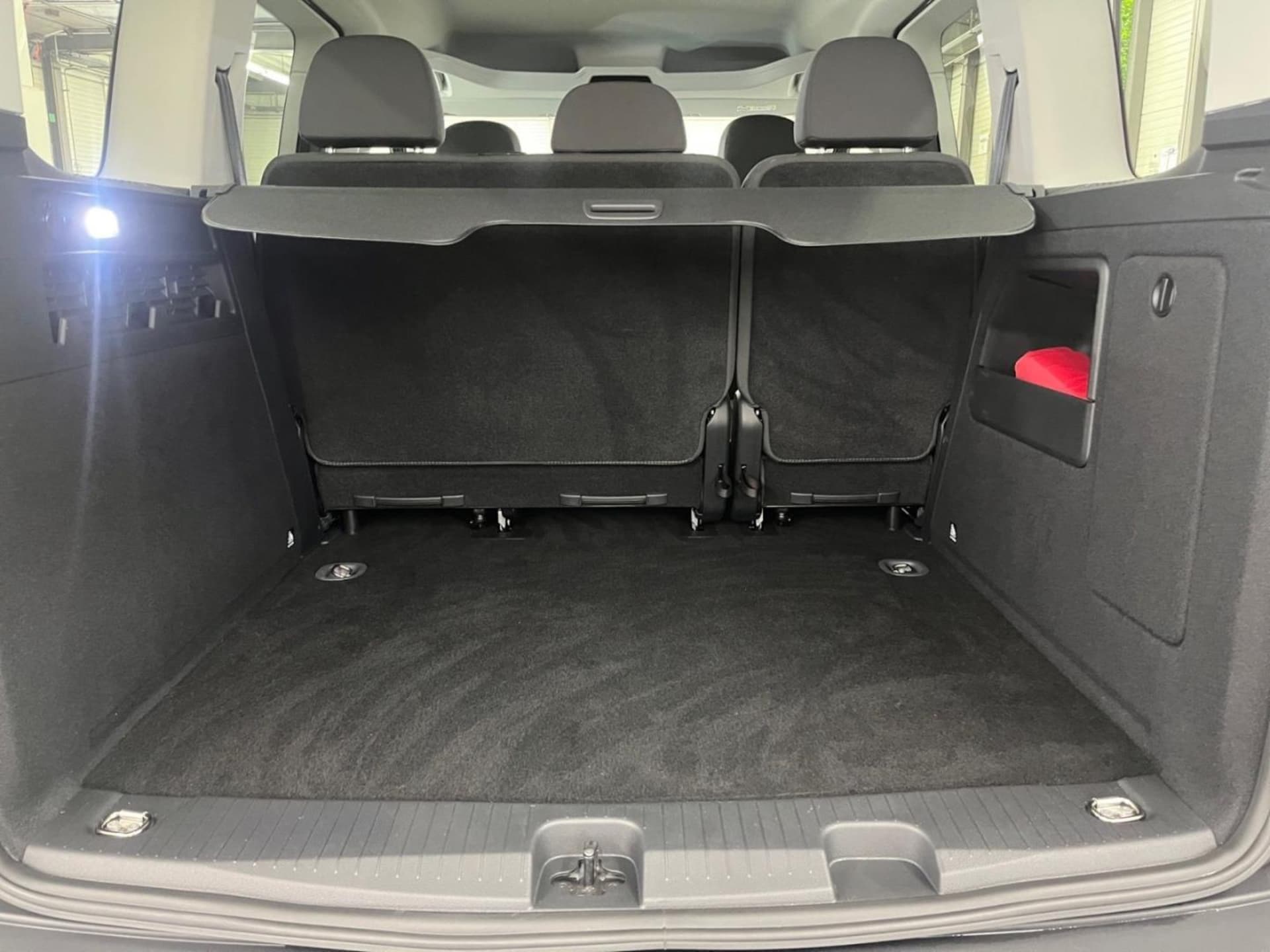 Volkswagen Caddy Basis-Modell