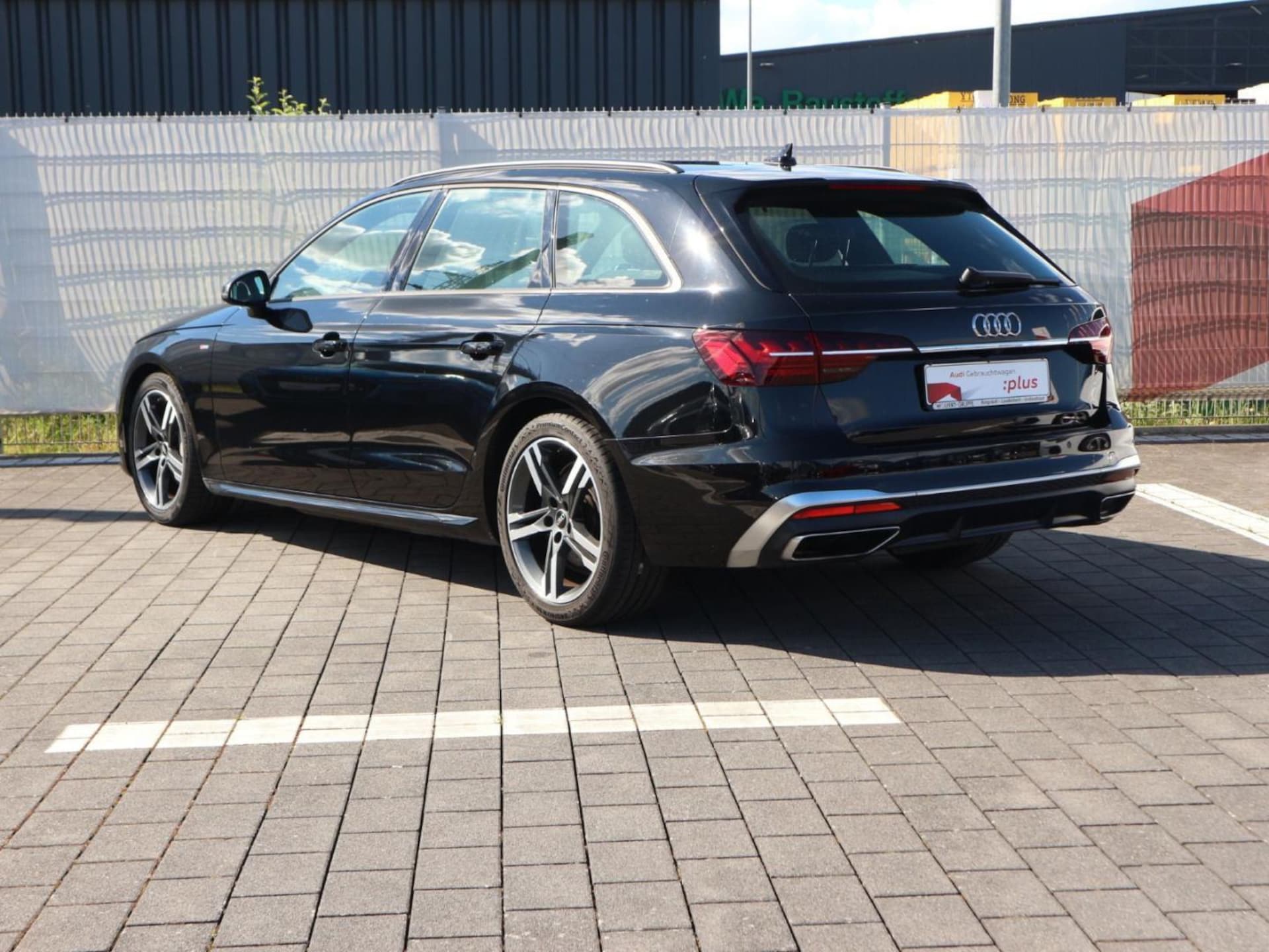 Audi A4 Avant S line
