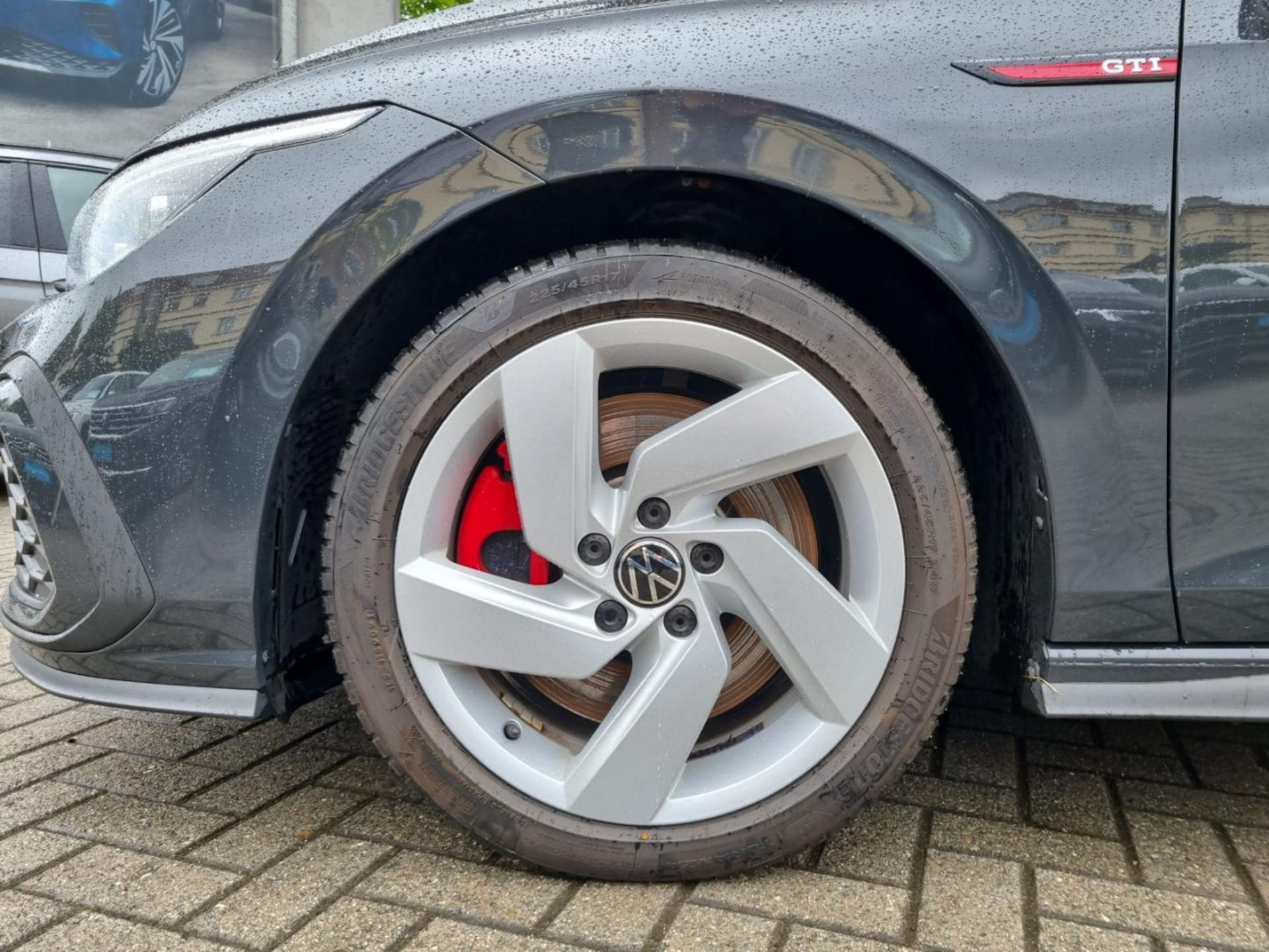 Volkswagen Golf GTI
