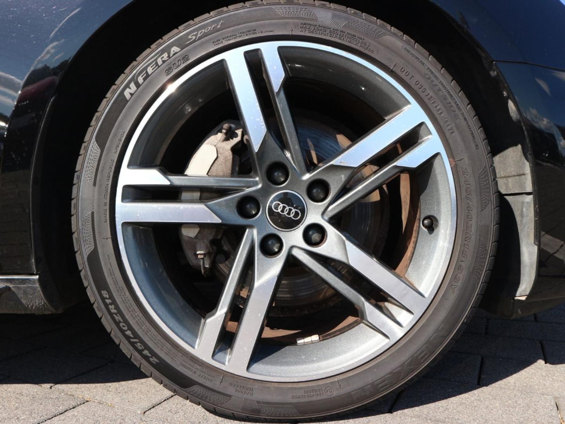 Audi A4 Avant S line