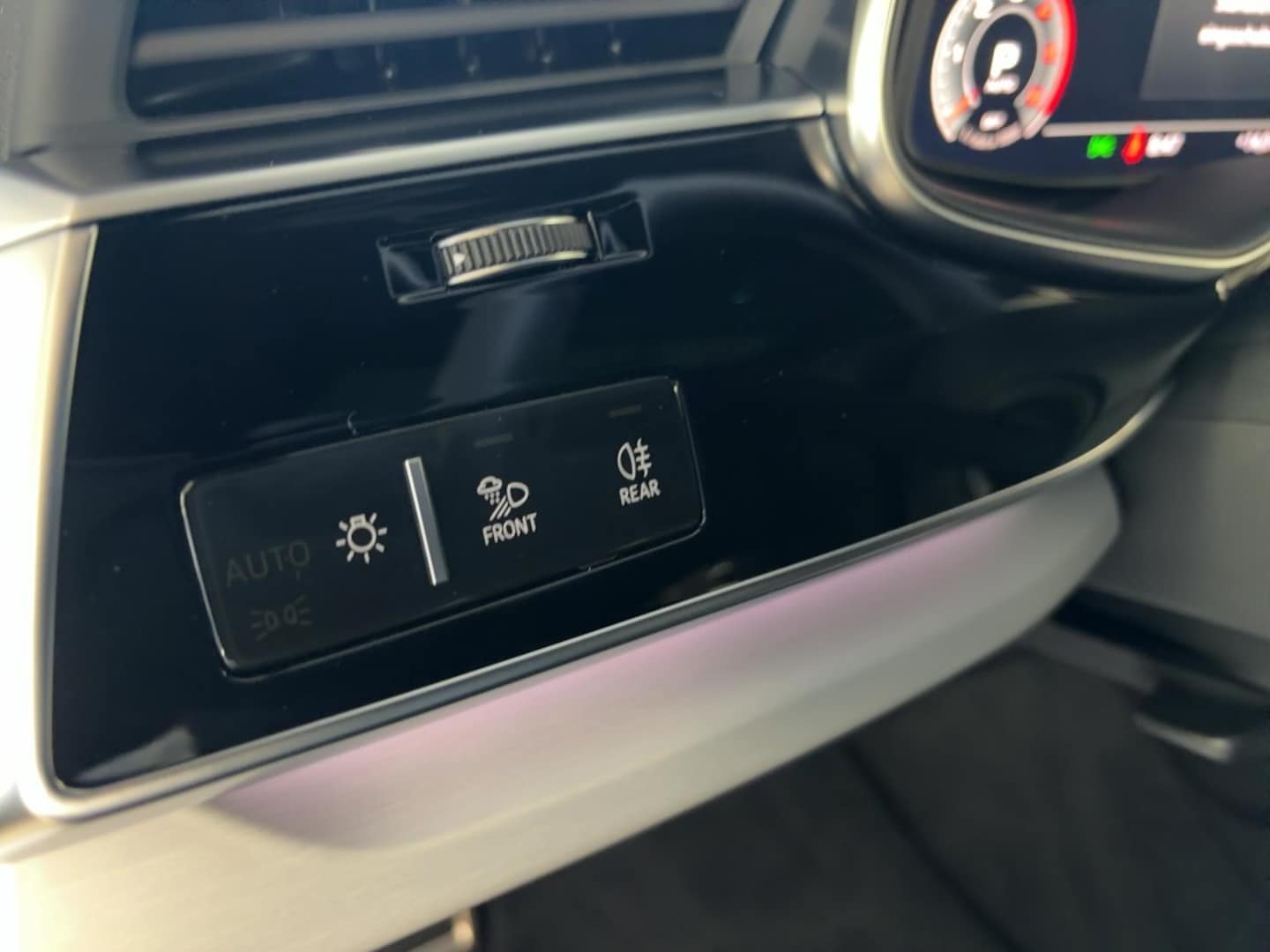 Bild über Audi Q8 SUV 50 TDI quattro tiptronic - für weitere Informationen kontaktieren Sie den Audi Partner