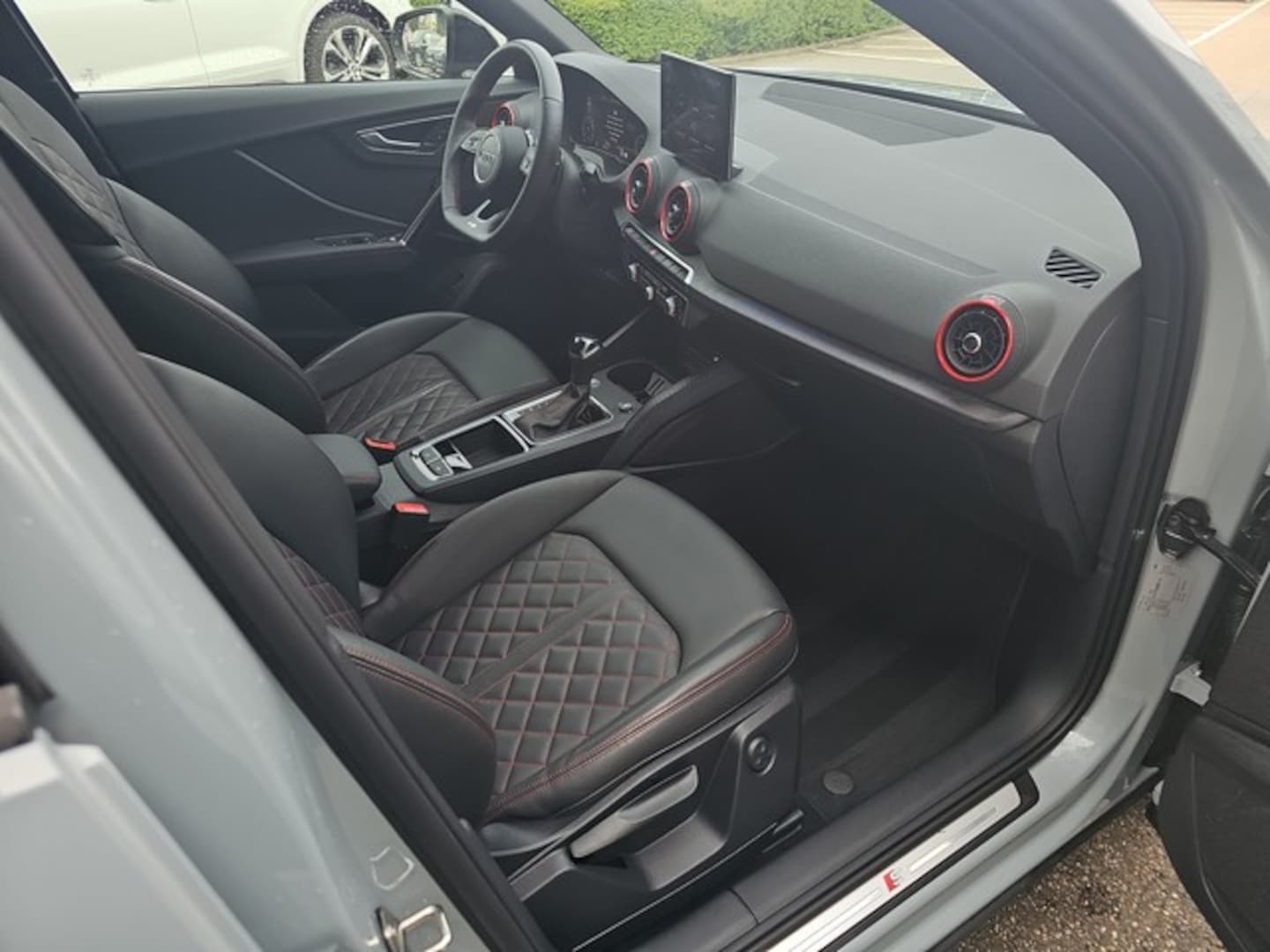 Bild über Audi Q2 S line 35 TFSI S tronic - für weitere Informationen kontaktieren Sie den Audi Partner