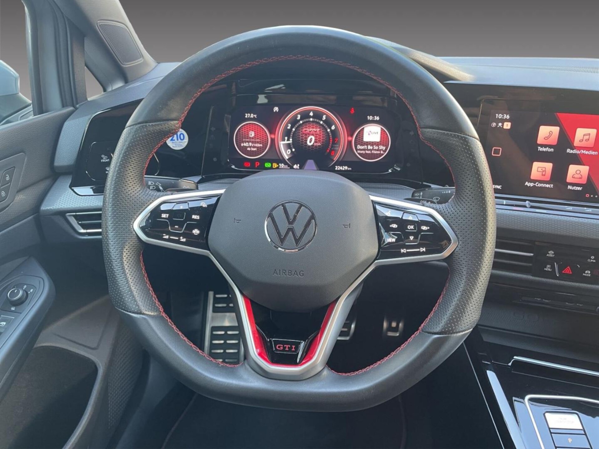 Volkswagen Golf GTI