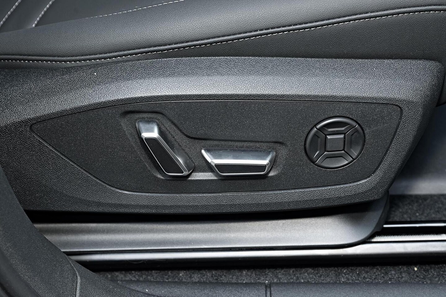 Image about Audi Q3 SUV TFSI 110 kW