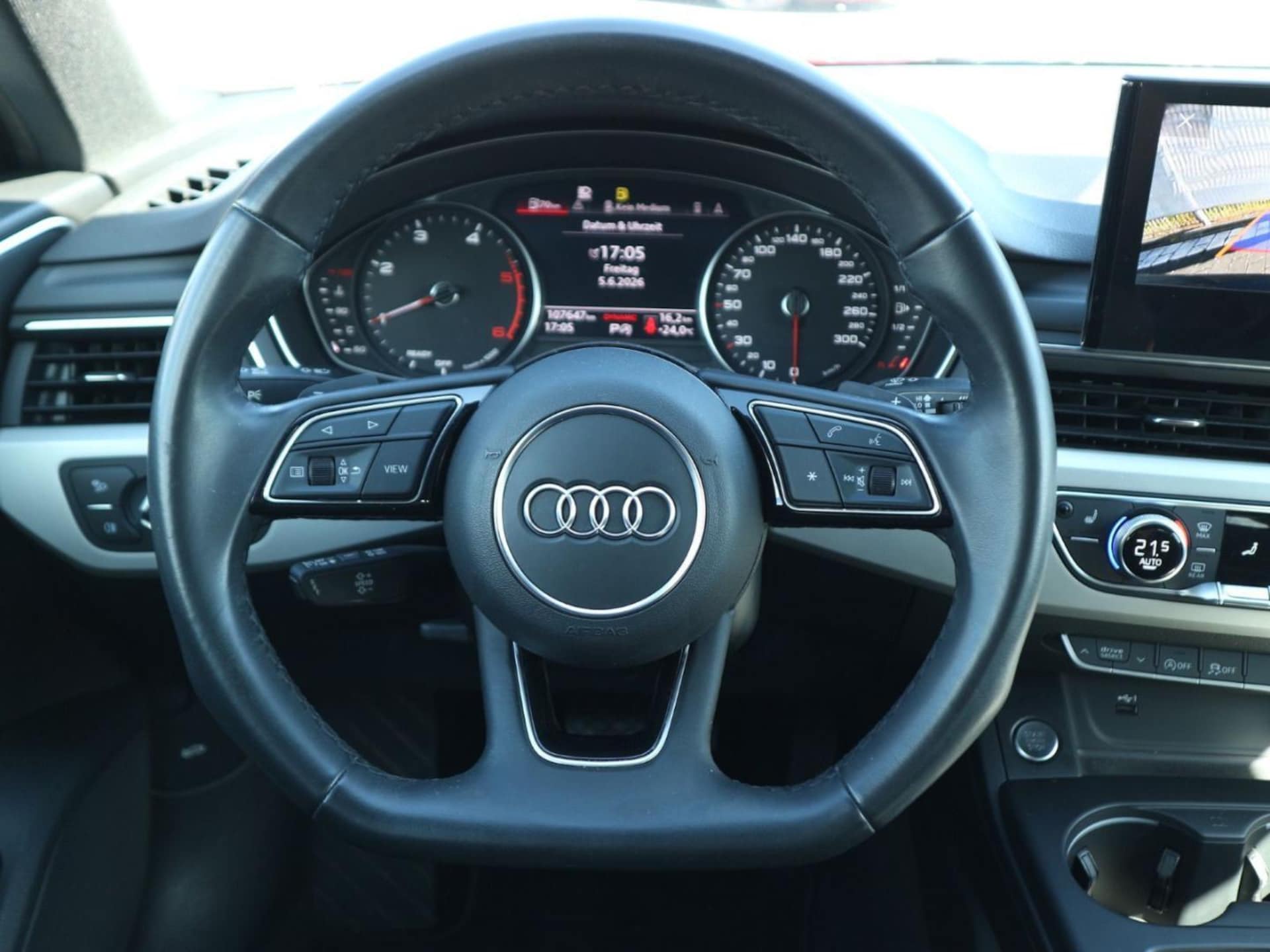 Audi A4 Avant S line