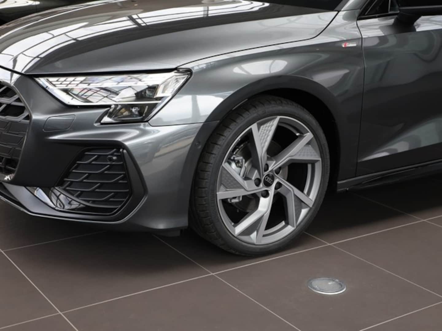 Bild über Audi A3 Sportback TFSI 110 kW S tronic - für weitere Informationen kontaktieren Sie den Audi Partner
