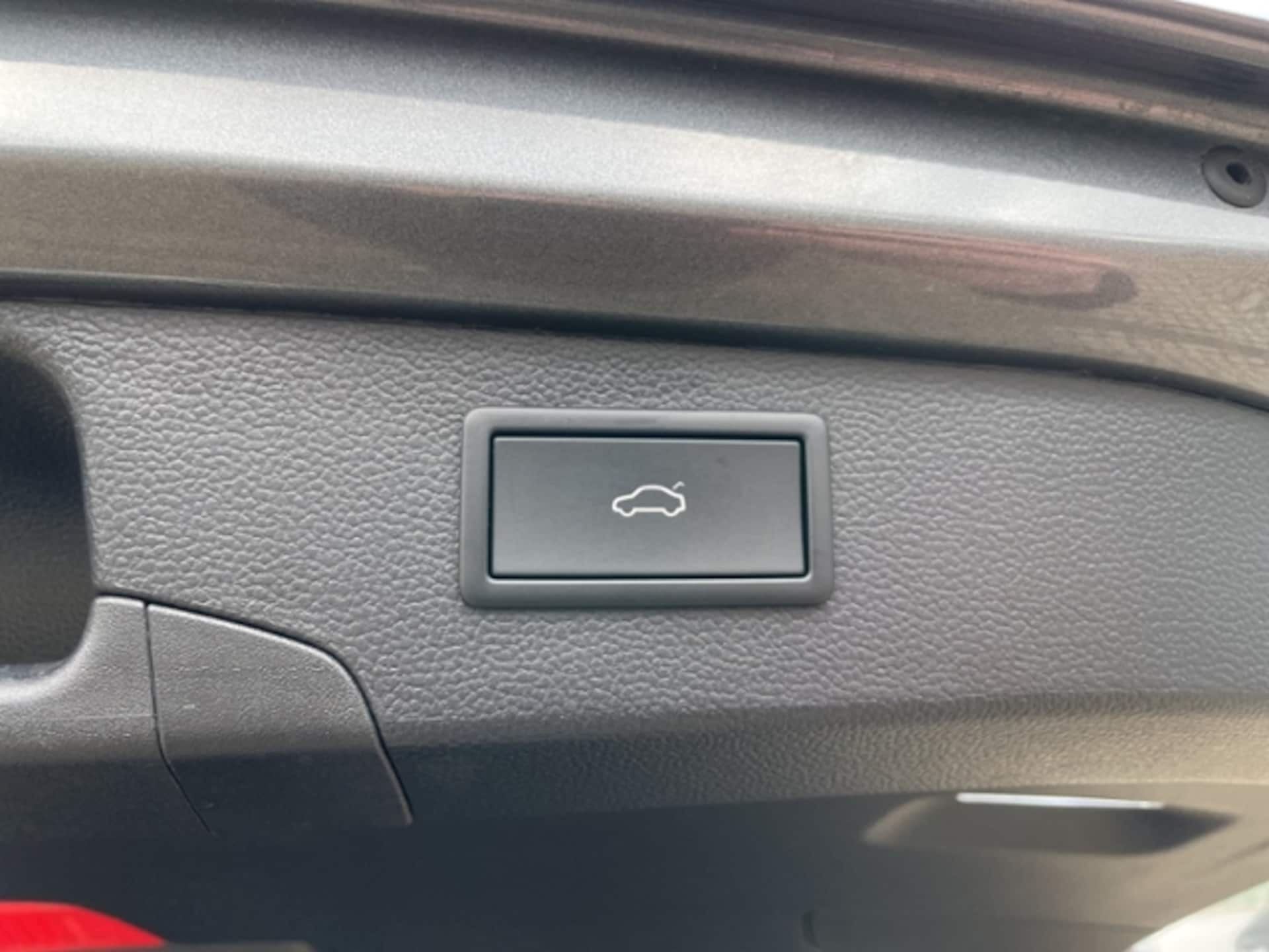 Volkswagen Passat Elegance