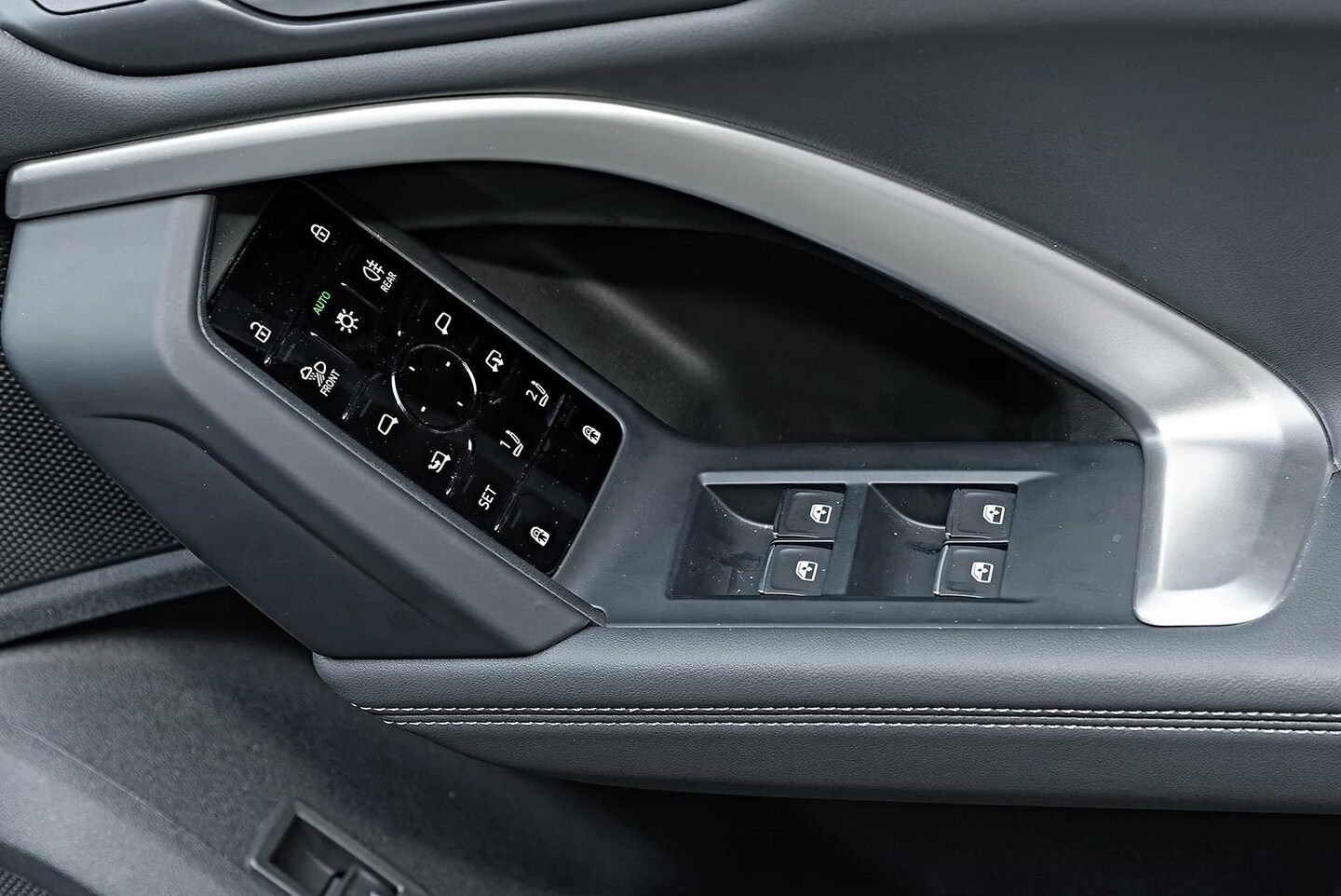 Image about Audi SQ5 SUV TFSI 270 kW edition one