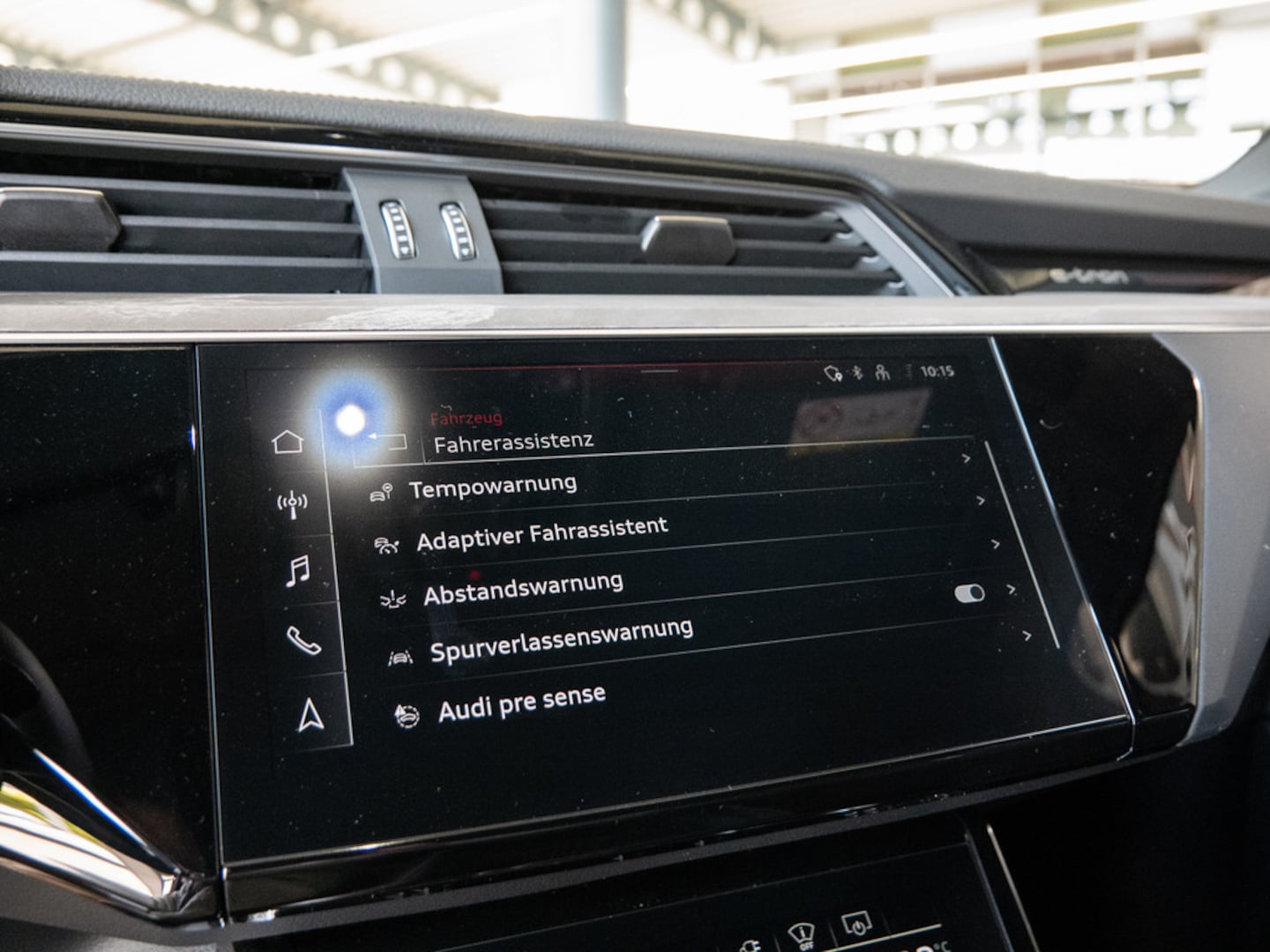 Bild über Audi Q8 e-tron S line 50 e-tron quattro - für weitere Informationen kontaktieren Sie den Audi Partner