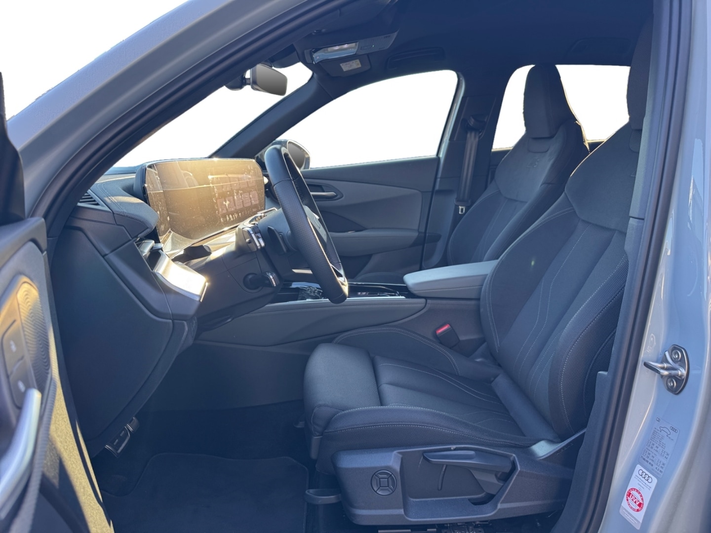Bild über Audi Q3 SUV TFSI 110 kW S tronic - für weitere Informationen kontaktieren Sie den Audi Partner