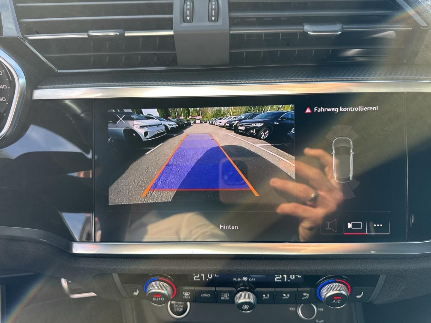 Bild über Audi Q3 Sportback S line 35 TFSI S tronic - für weitere Informationen kontaktieren Sie den Audi Partner
