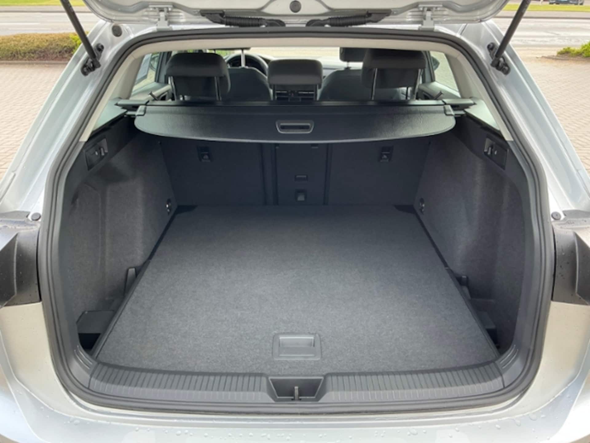 Volkswagen Golf Variant Life