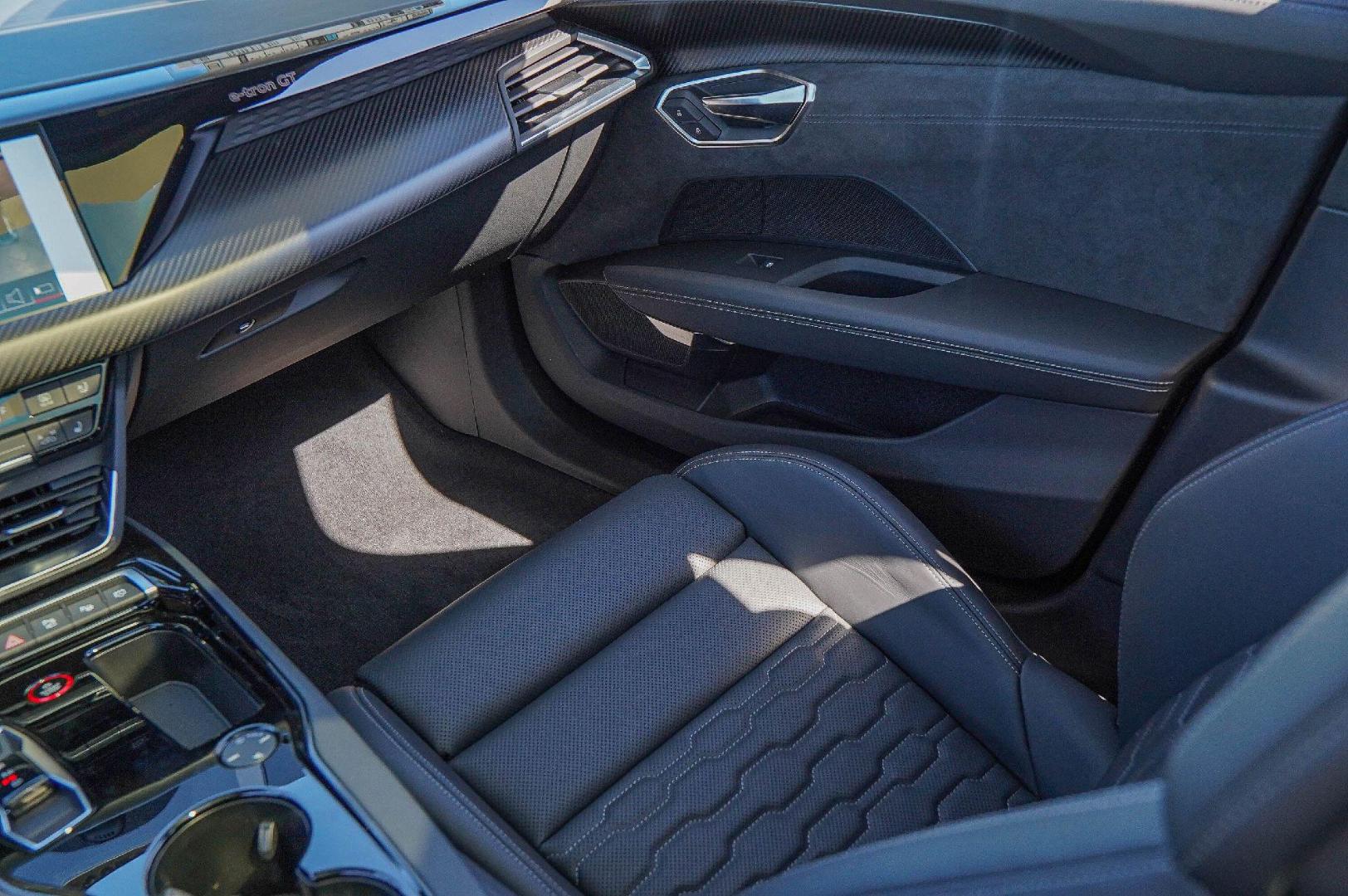 2026 Audi S e-tron GT Prestige - Photo 23