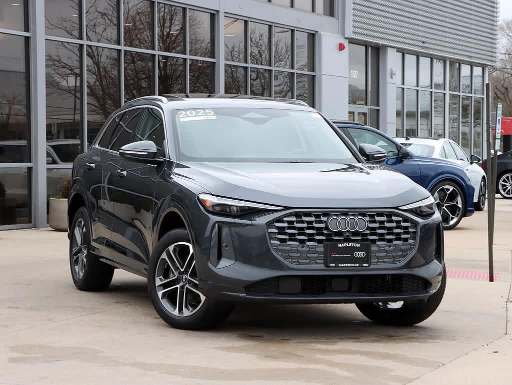 2025 Audi Q5 40 Premium Plus's photo