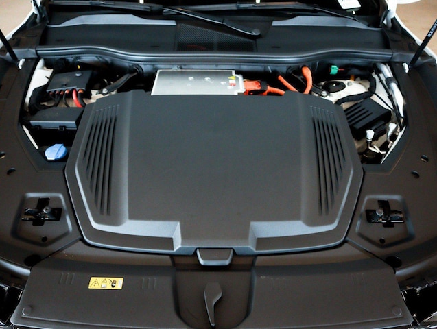 2024 Audi Q8 e-tron