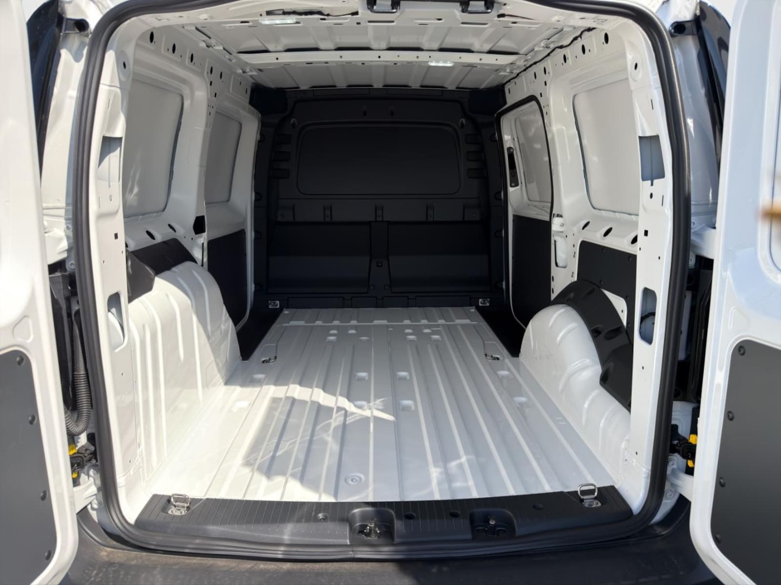 Volkswagen Caddy Maxi Cargo – Bild 12