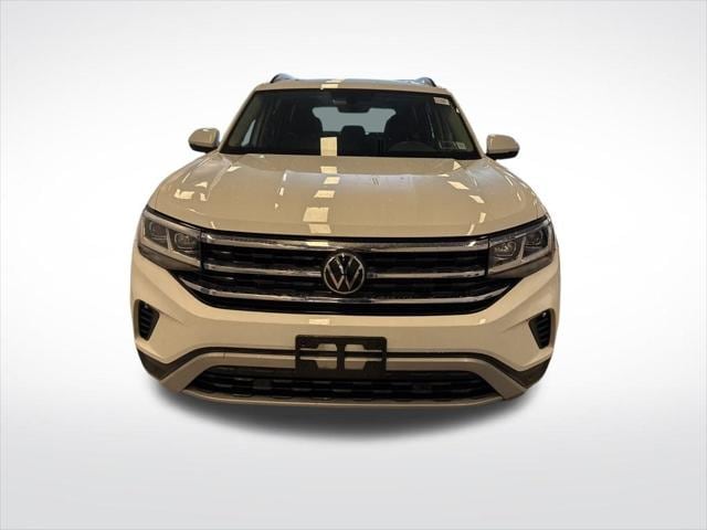 Used 2021 Volkswagen Atlas SE w/Tech with VIN 1V2KR2CA1MC558473 for sale in Mohegan Lake, NY