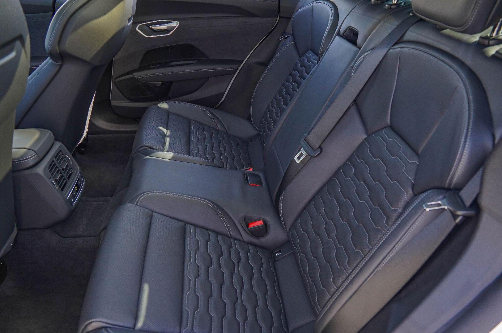 2026 Audi S e-tron GT Prestige - Photo 25