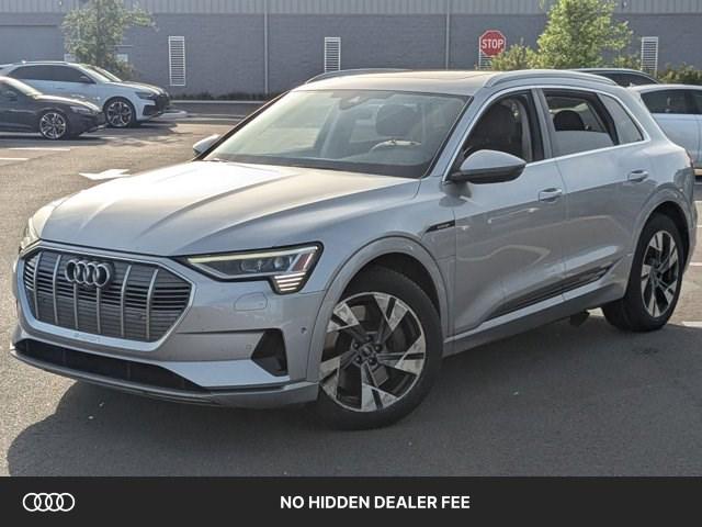 2022 Audi e-tron 95 kWh Premium Plus quattro's photo