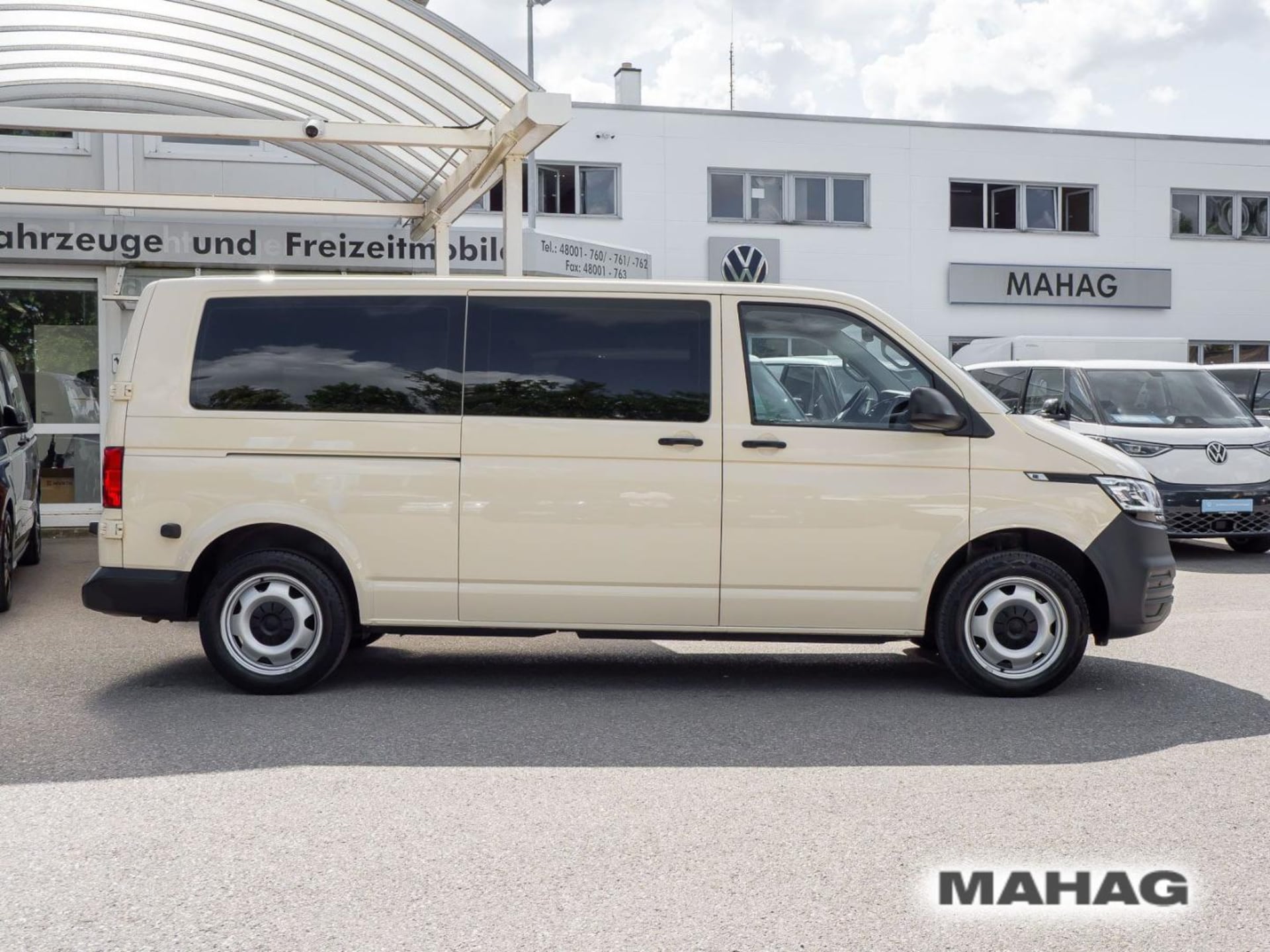 Volkswagen T6.1 Transporter Kombi langer Radstand