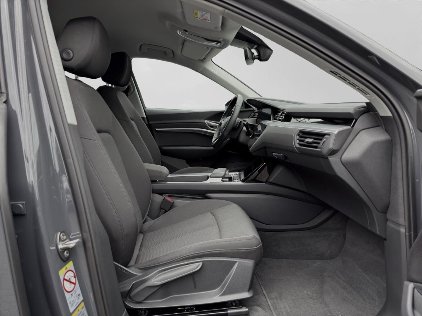 Image about Audi Q8 e-tron S line 50 e-tron quattro