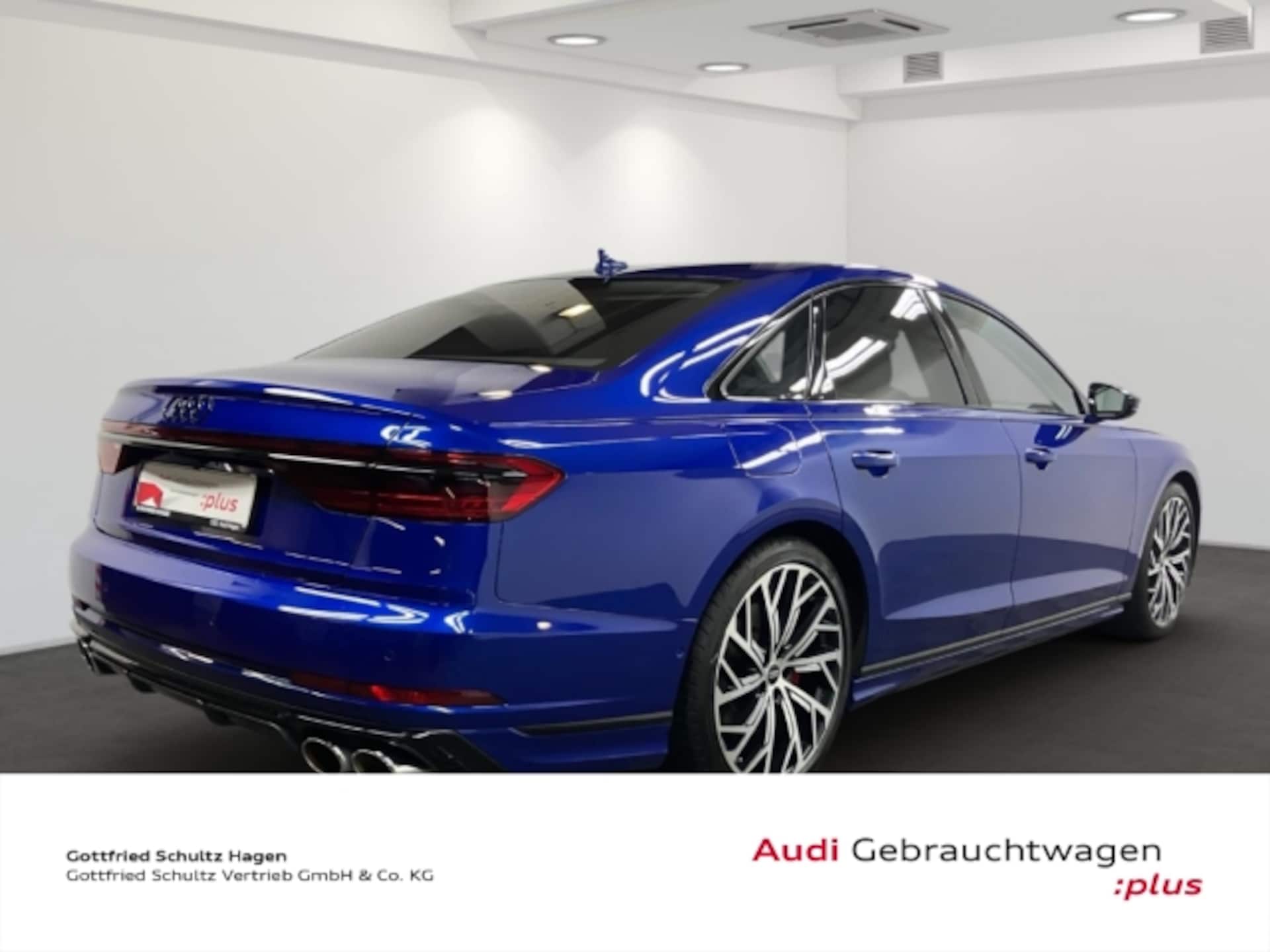 Audi S8