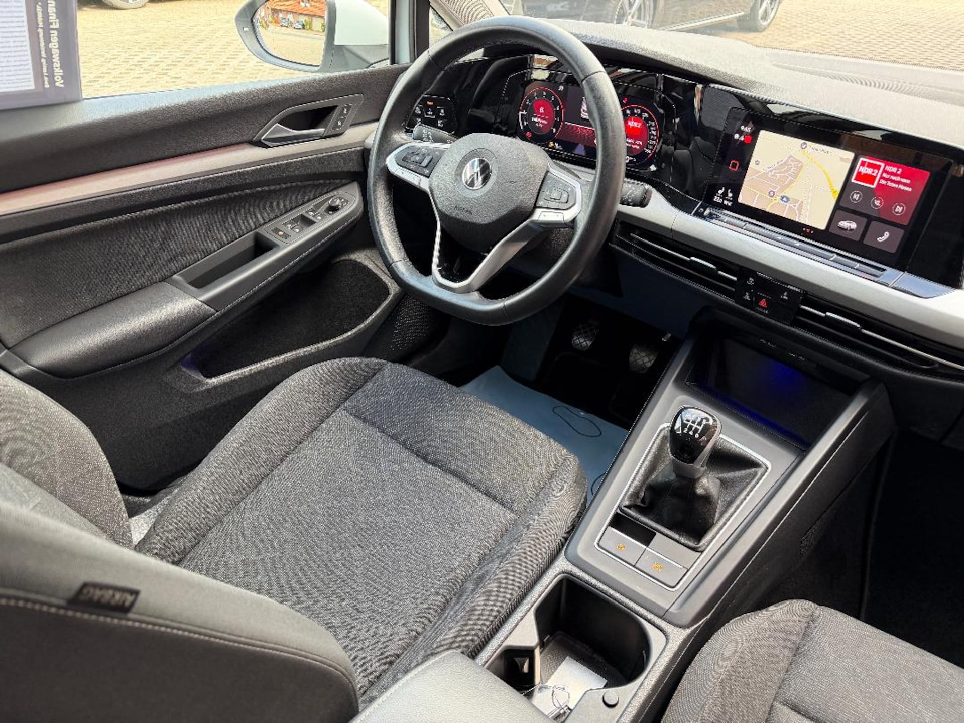 Volkswagen Golf Life