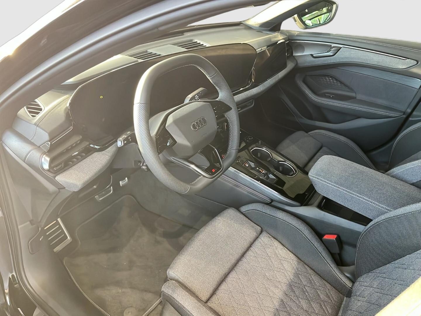 Bild über Audi A6 Limousine e-hybrid edition one e-hybrid quattro 270 kW S tronic - für weitere Informationen kontaktieren Sie den Audi Partner