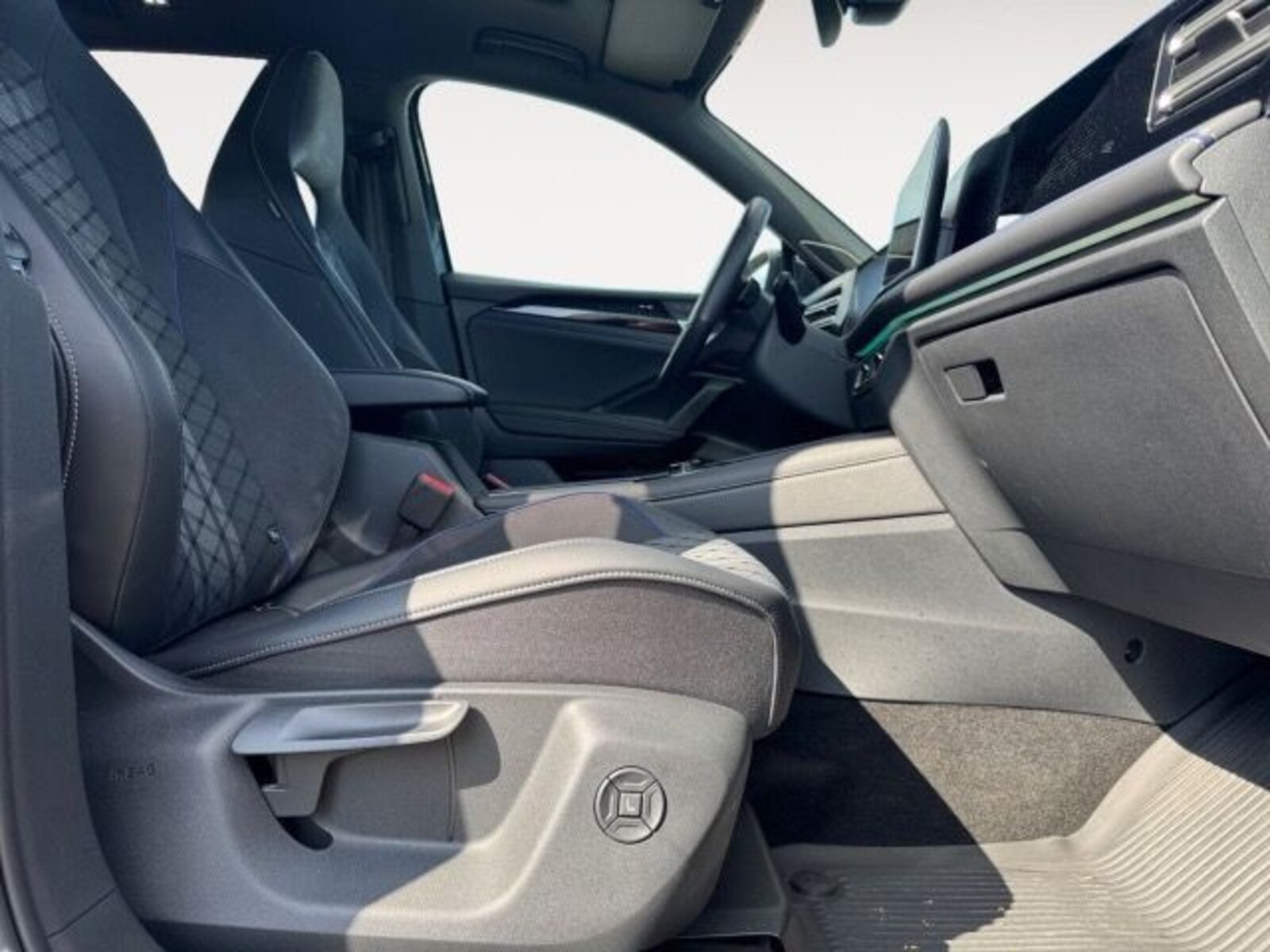 Volkswagen Tiguan – Bild 15