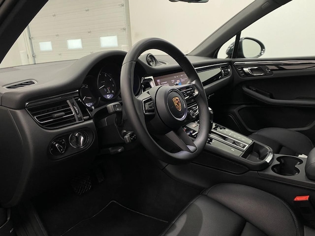 2026 Porsche Macan T - Photo 40