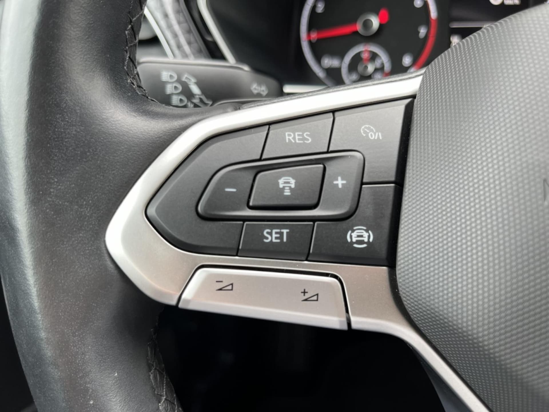 Volkswagen T-Cross Style