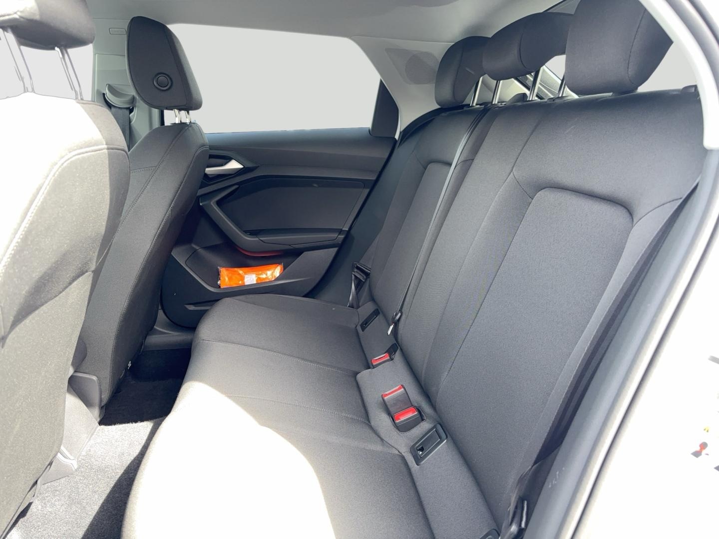 Bild über Audi A1 Sportback 25 TFSI S tronic - für weitere Informationen kontaktieren Sie den Audi Partner