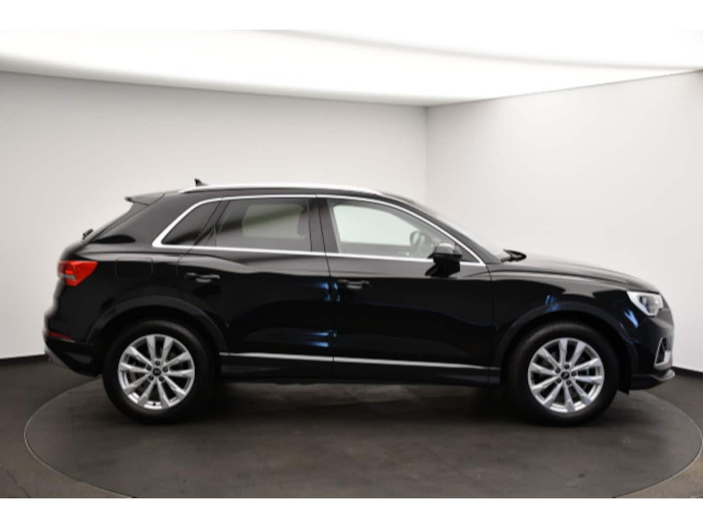 Bild über Audi Q3 TFSI 110 kW S tronic - für weitere Informationen kontaktieren Sie den Audi Partner