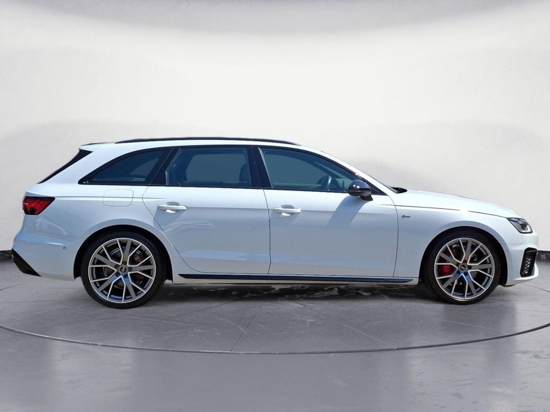 Audi A4 Avant S line