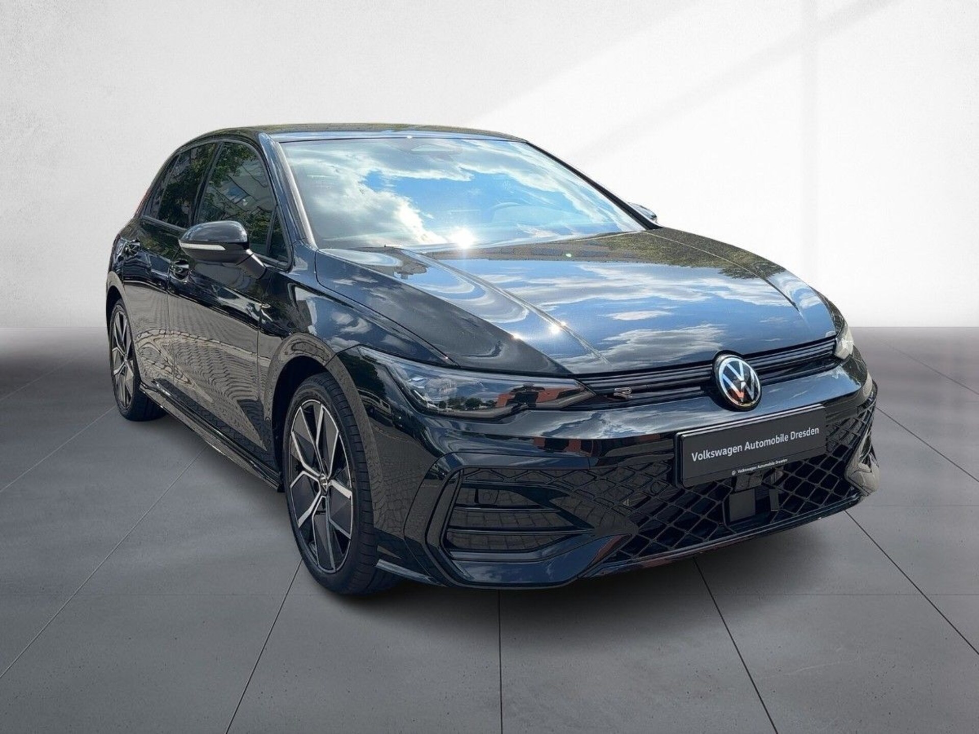 Volkswagen Golf R-Line