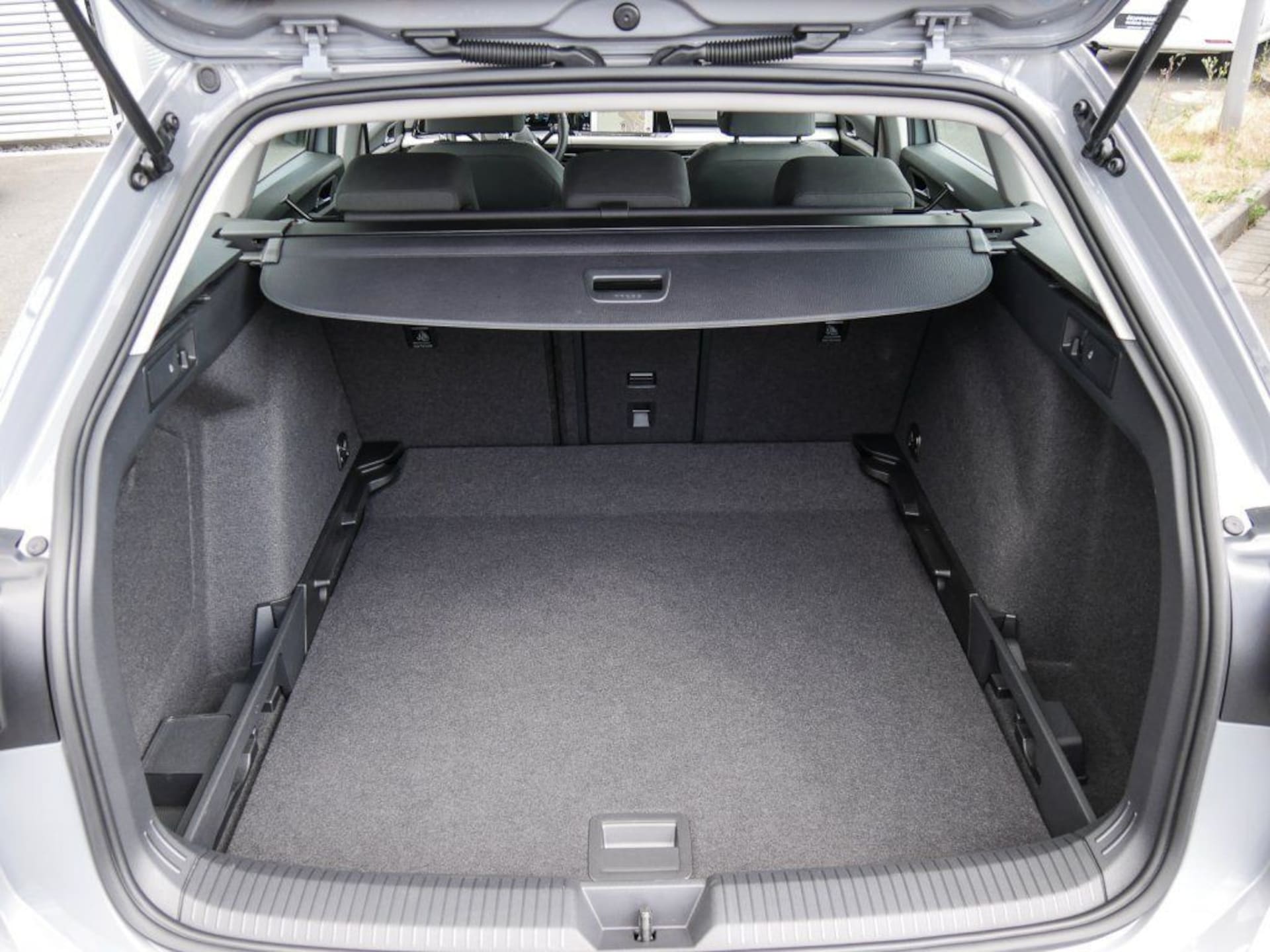 Volkswagen Golf Variant Life