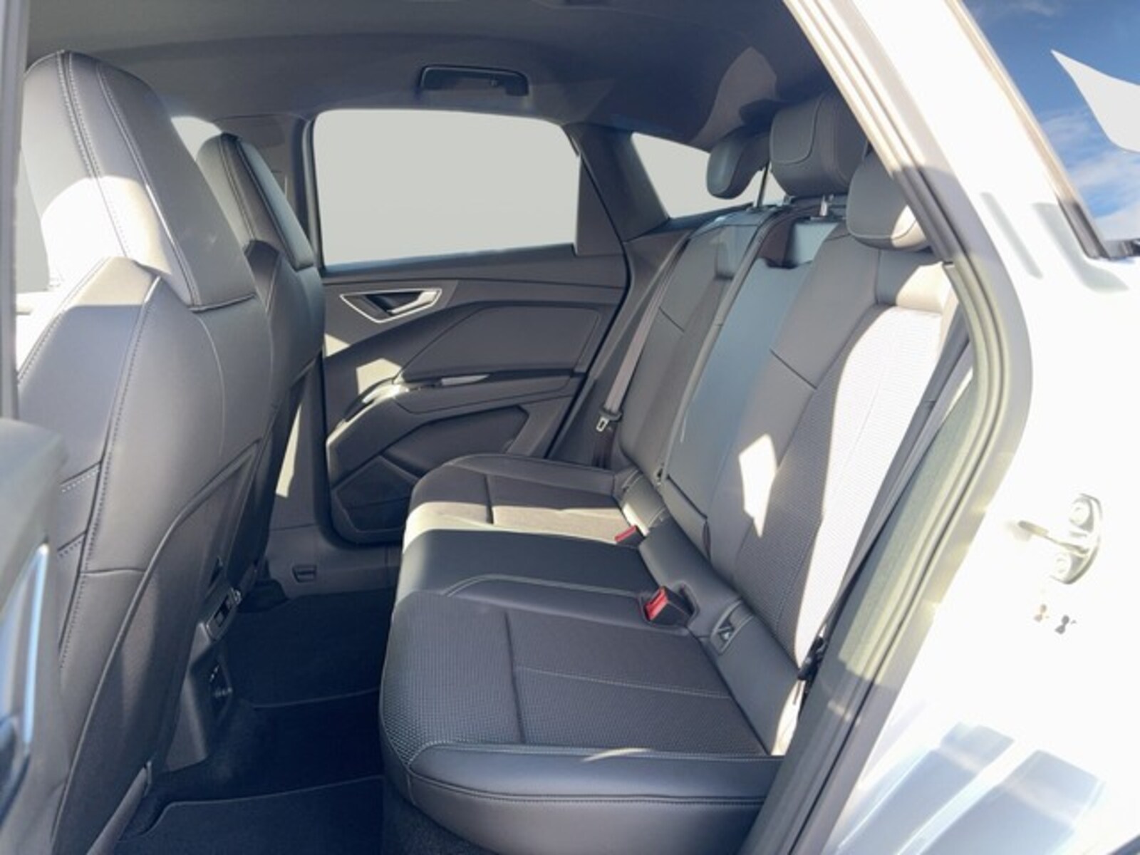 Audi Q4 Sportback e-tron – Bild 11