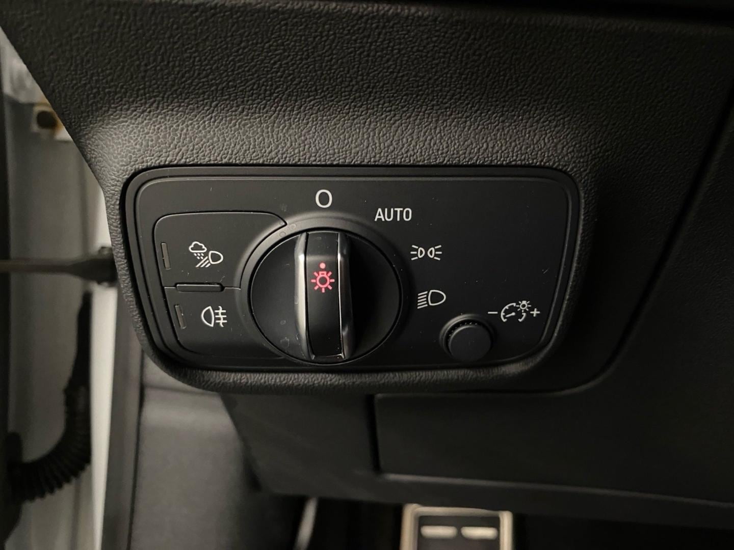 Bild über Audi TT Roadster 40 TFSI S tronic - für weitere Informationen kontaktieren Sie den Audi Partner
