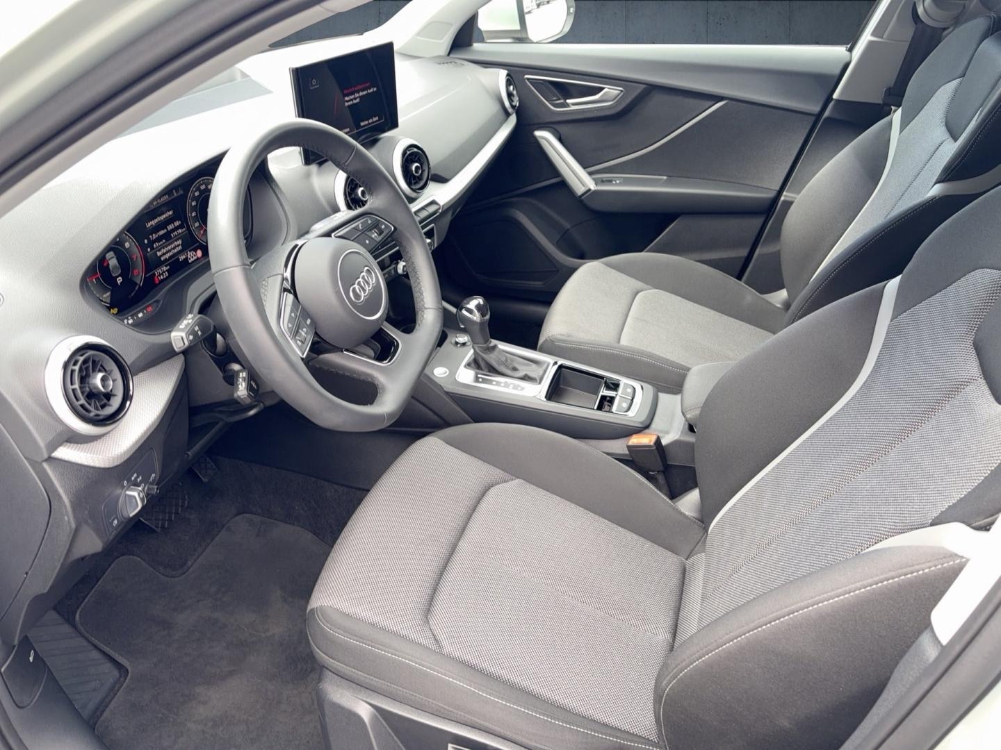 Bild über Audi Q2 advanced 35 TFSI S tronic - für weitere Informationen kontaktieren Sie den Audi Partner