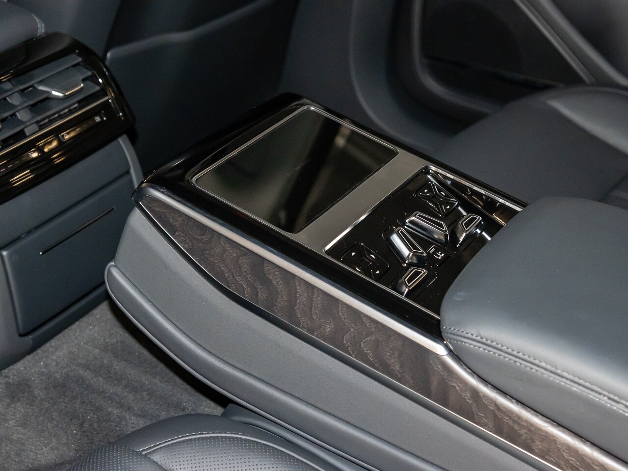 Image about Audi A8 50 TDI quattro tiptronic